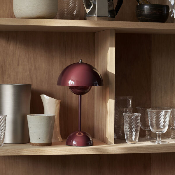 Flowerpot VP9 oppladbar bordlampe, Dark Plum, &Tradition