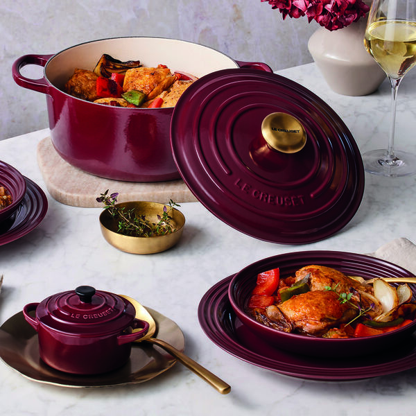 Signature rund gryte Ø 24 cm, garnet, Le Creuset