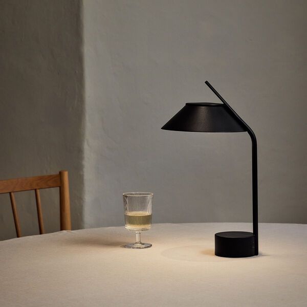 Vinkel LED portabel lampe, black, Stelton