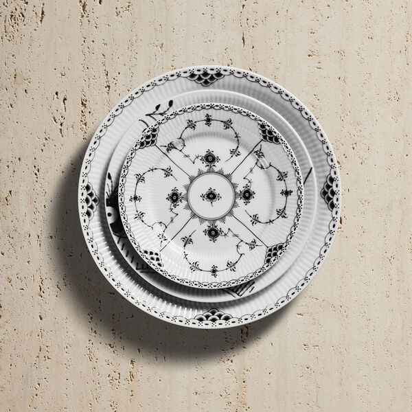 Sort Musselmalt Halvblonde tallerken &Oslash; 19 cm, Royal Copenhagen