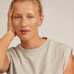 EDDY resirkulerte organiske mini huggie hoops, gullbelagt, Pilgrim