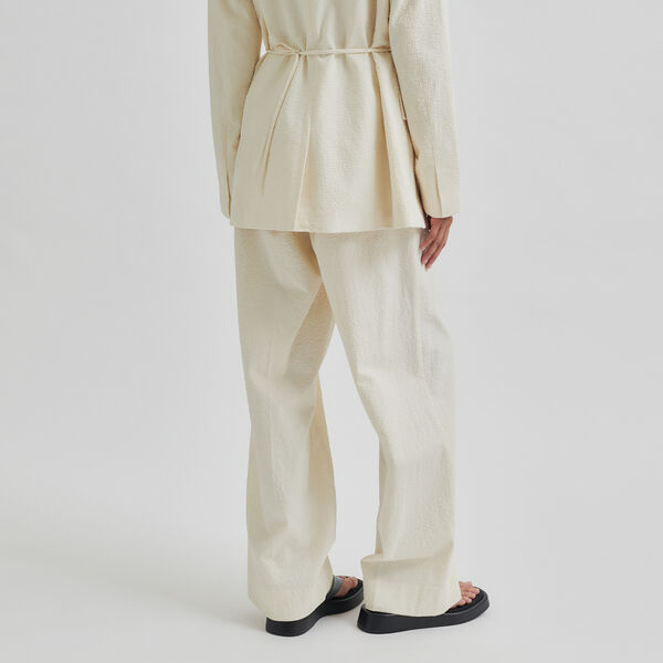 Wavy Trousers, white alyssum, Second Female