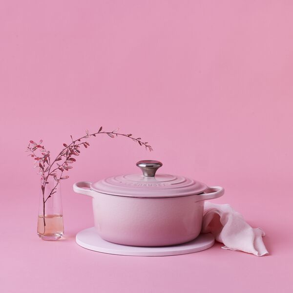 Signature st&oslash;pejern rund gryte &Oslash; 20 cm, shell pink, Le Creuset