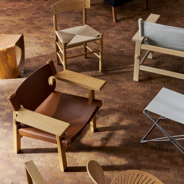 2226 Den Spanske Stol, cognac/olieret eik, Fredericia Furniture