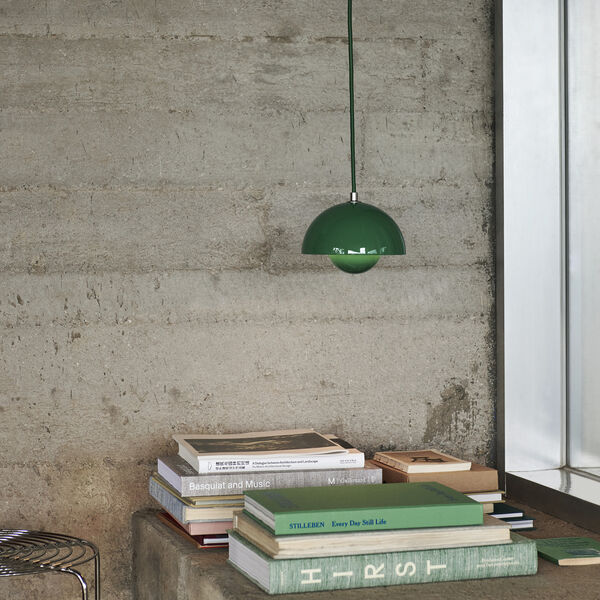 Flowerpot VP10 pendel, signal green, &Tradition