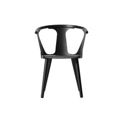 In Between SK1 stol, sort, &Tradition