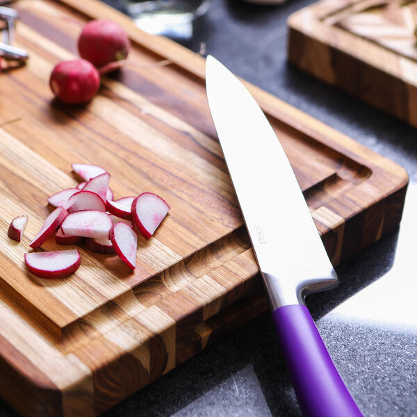 Skj&aelig;rebrett med saftrille Medium, TeakHaus