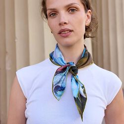 PAINTED&nbsp;ROSES&nbsp;Skjerf, bl&aring;, Bella Ballou