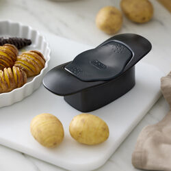 Hasselback-skj&aelig;rer, svart, Rosti