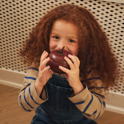 Apple Ceramic Container | Deep Red | Dekorasjonskrukke, Ferm Living