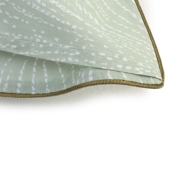 Pollen Putetrekk, Yves Delorme