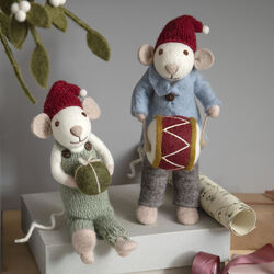 Stor orkestermus med tromme, Gry & Sif