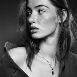 The Mom Pendant, gold, CAMILLA PIHL