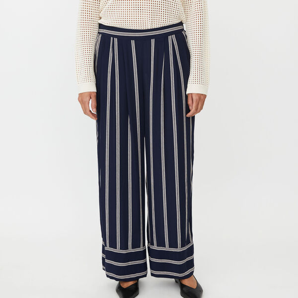 MaPattys, navy blazer, Masai