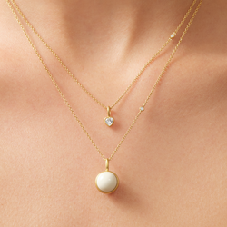 Amorina Anheng Small, Julie Sandlau