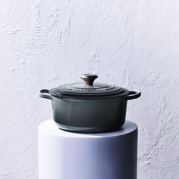 Signature st&oslash;pejern rund gryte &Oslash; 20 cm, flint, Le Creuset