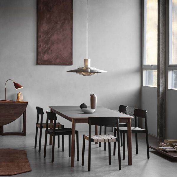 Betty TK1 spisebordstol, sort, &Tradition