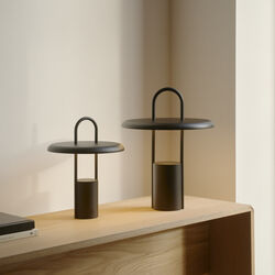 Pier portable LED lampe H 33.5, svart, Stelton