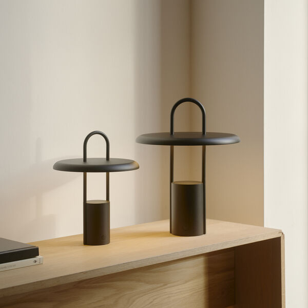 Pier portable LED lampe H 33.5, svart, Stelton