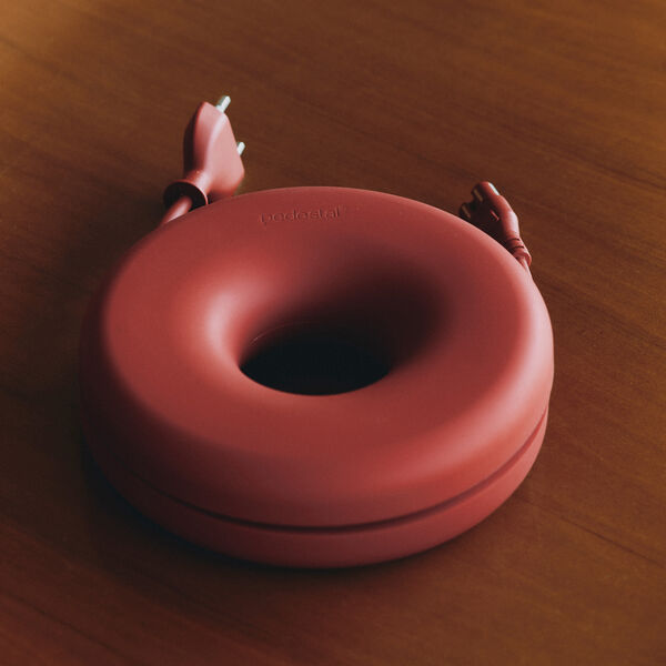Cable Bagel, burnin' red, Pedestal