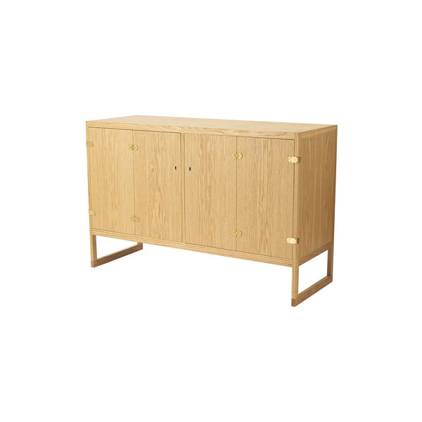 BM0057 Cabinet, oiled oak BM0057 Cabinet, oiled oak, Carl Hansen & Søn