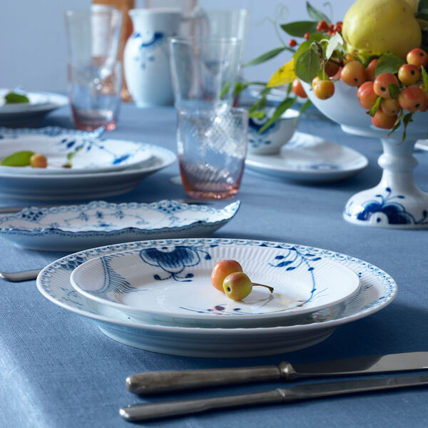 Blå Mega Riflet tallerken Ø 22 cm, Nr. 2 Blå Mega Riflet tallerken Ø 22 cm, Nr. 2, Royal Copenhagen