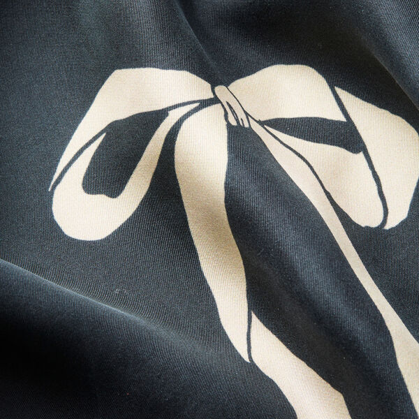 Bow Twill Sia-skjerf, svart Bow Twill Sia-skjerf, svart, Becksöndergaard