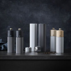 Line pepperkvern 18 cm, grafitt, Peugeot