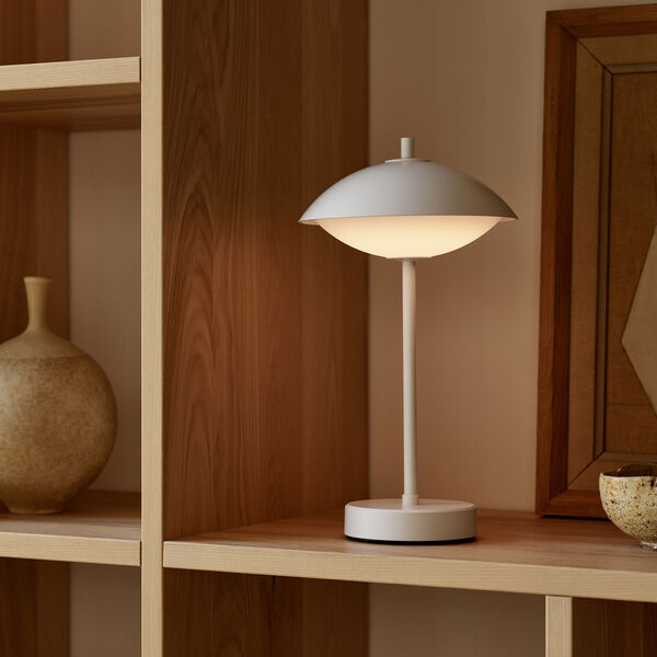 Clam™ Portable Lamp, white, Fritz Hansen