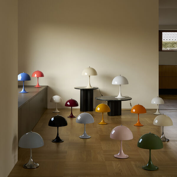 Panthella 250 Portable bordlampe, opaque moss green, Louis Poulsen