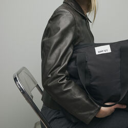 Day Gweneth RE-S Bag M, black, DAY ET