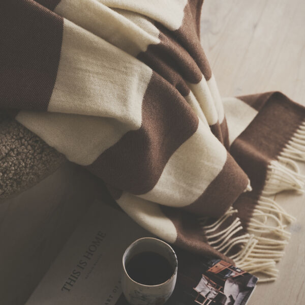 The Sweater Throw, 05322 brown, Silkeborg Uldspinderi