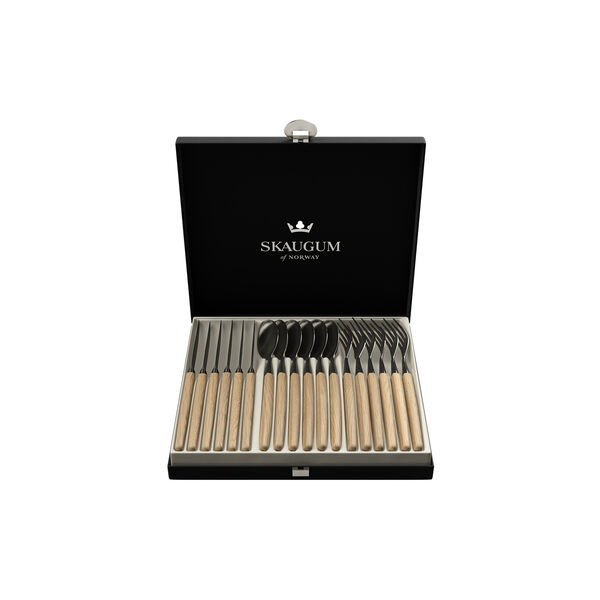 Gavesett 18 deler, eik Gavesett 18 deler, eik, Skaugum of Norway