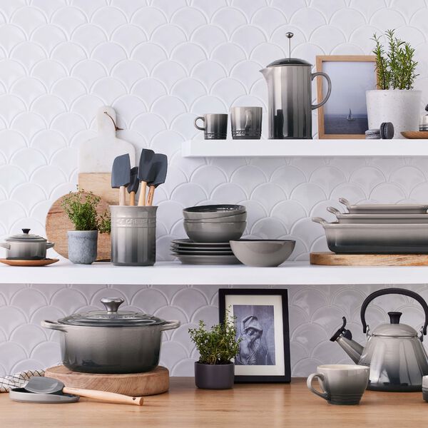 Signature st&oslash;pejern rund gryte &Oslash; 20 cm, flint, Le Creuset