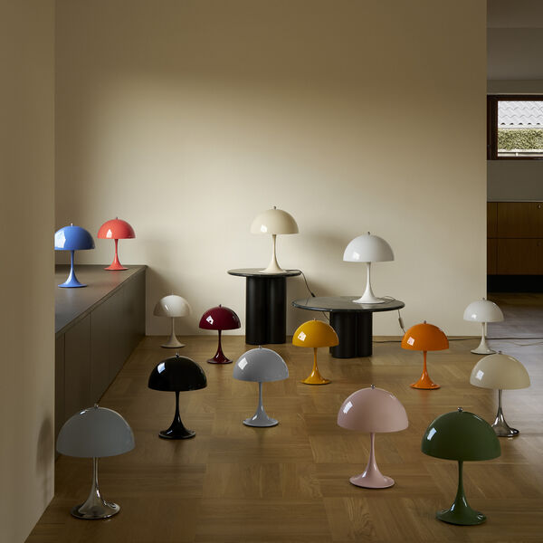 Panthella 250 Portable bordlampe, opaque coral, Louis Poulsen