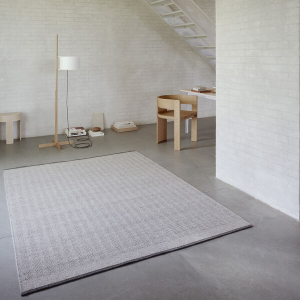 Stratum Echo gulvteppe, grey, Linie Design